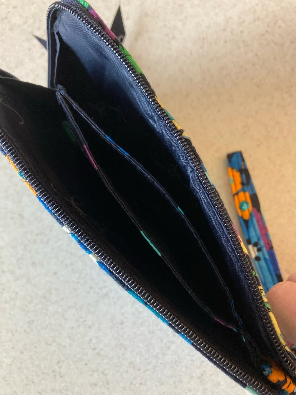 NWOT Vera Bradley Zip Around Wristlet Wallet Midnight Blues